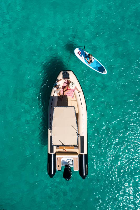 Vanguard DR-900F tender boat for coastal exploration with ESSOESS