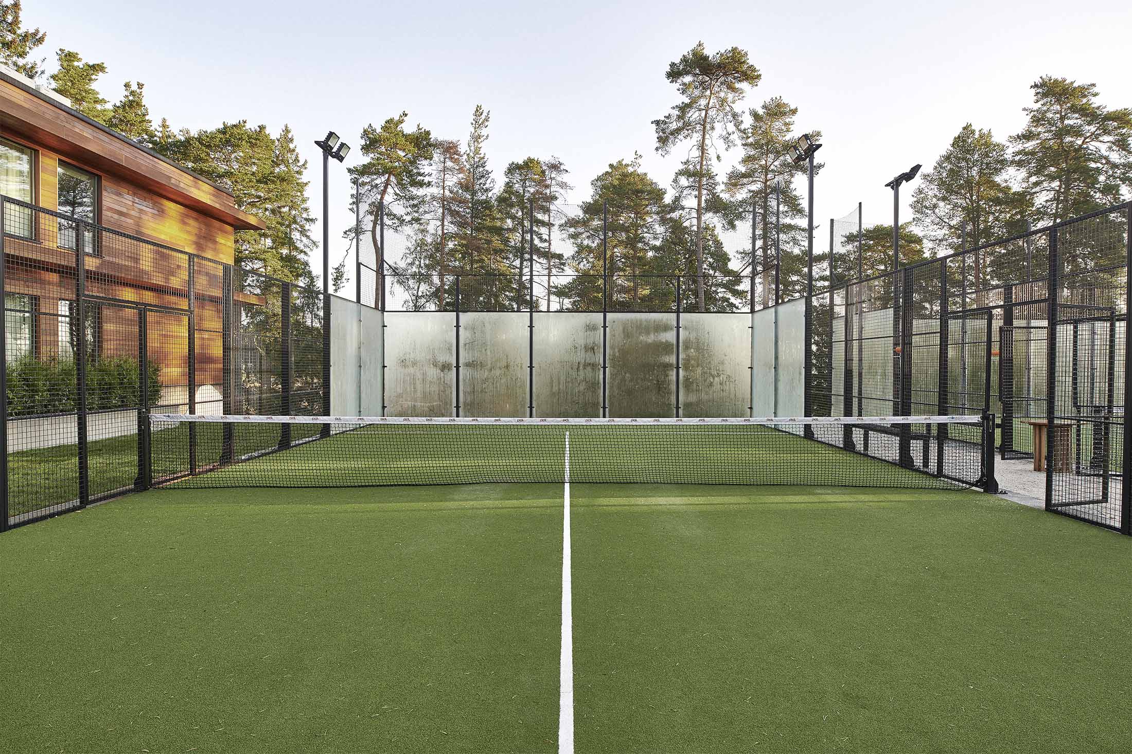 Ellery Beach House exterior with waterfront views on Lidingo