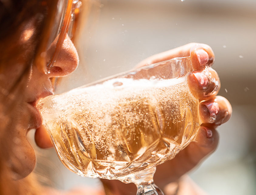 Sandy's bubbling drinks and cocktails at Falkenberg Strandbad