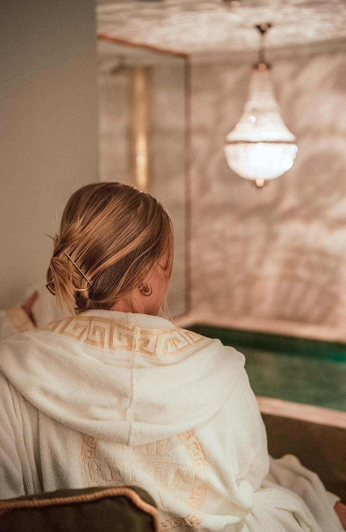 Guests relaxing in Safiren wellness area at Falkenberg Strandbad