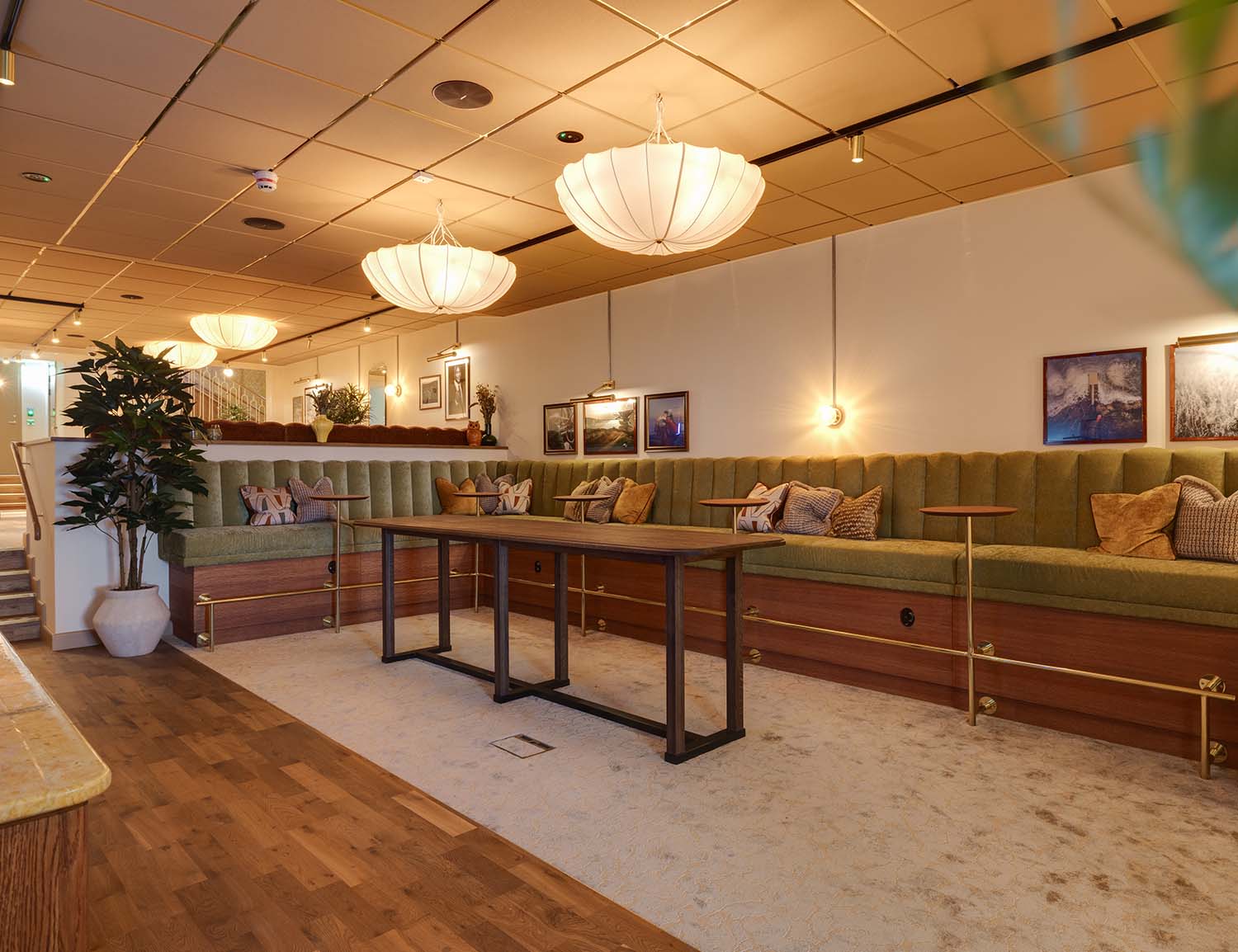 Hjortviken boule court surrounded by greenery in Hindas