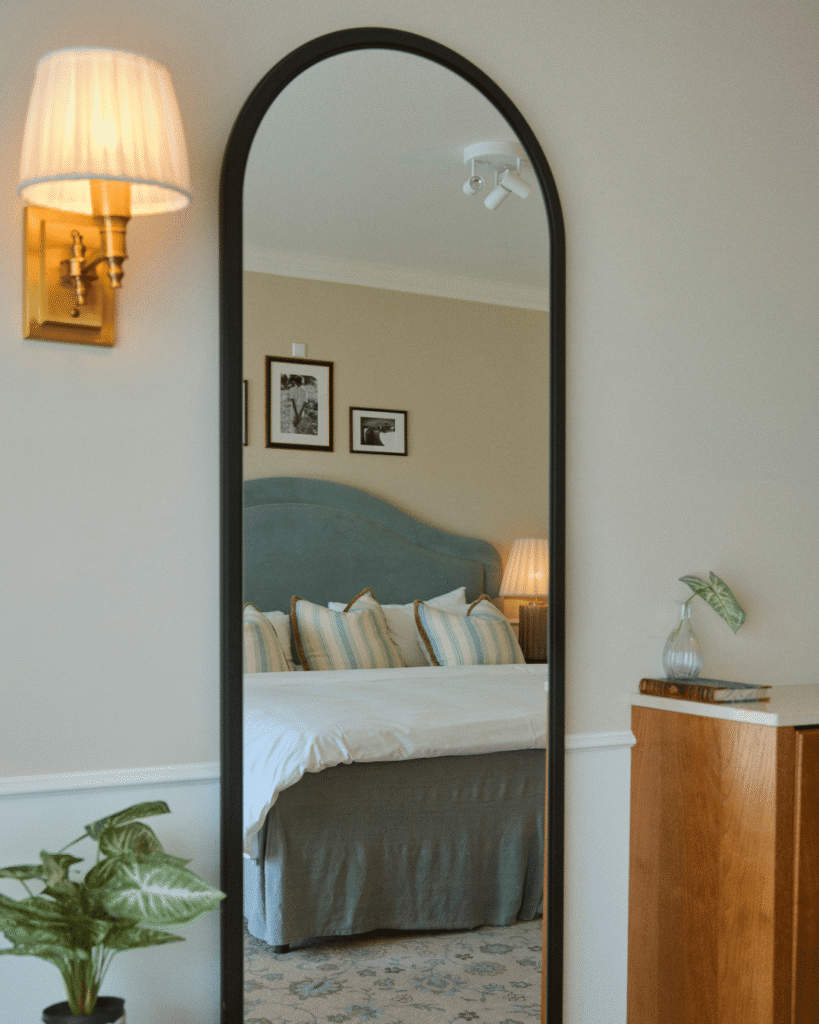 Pool area with relaxation loungers at Marienlyst Strandhotel