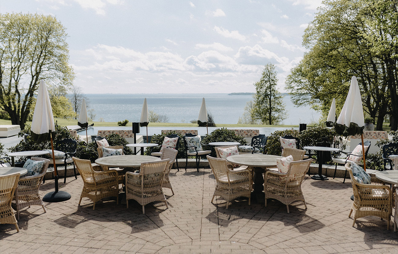 Fresh seasonal dishes at Maryhill Estate outdoor summer dining terrace