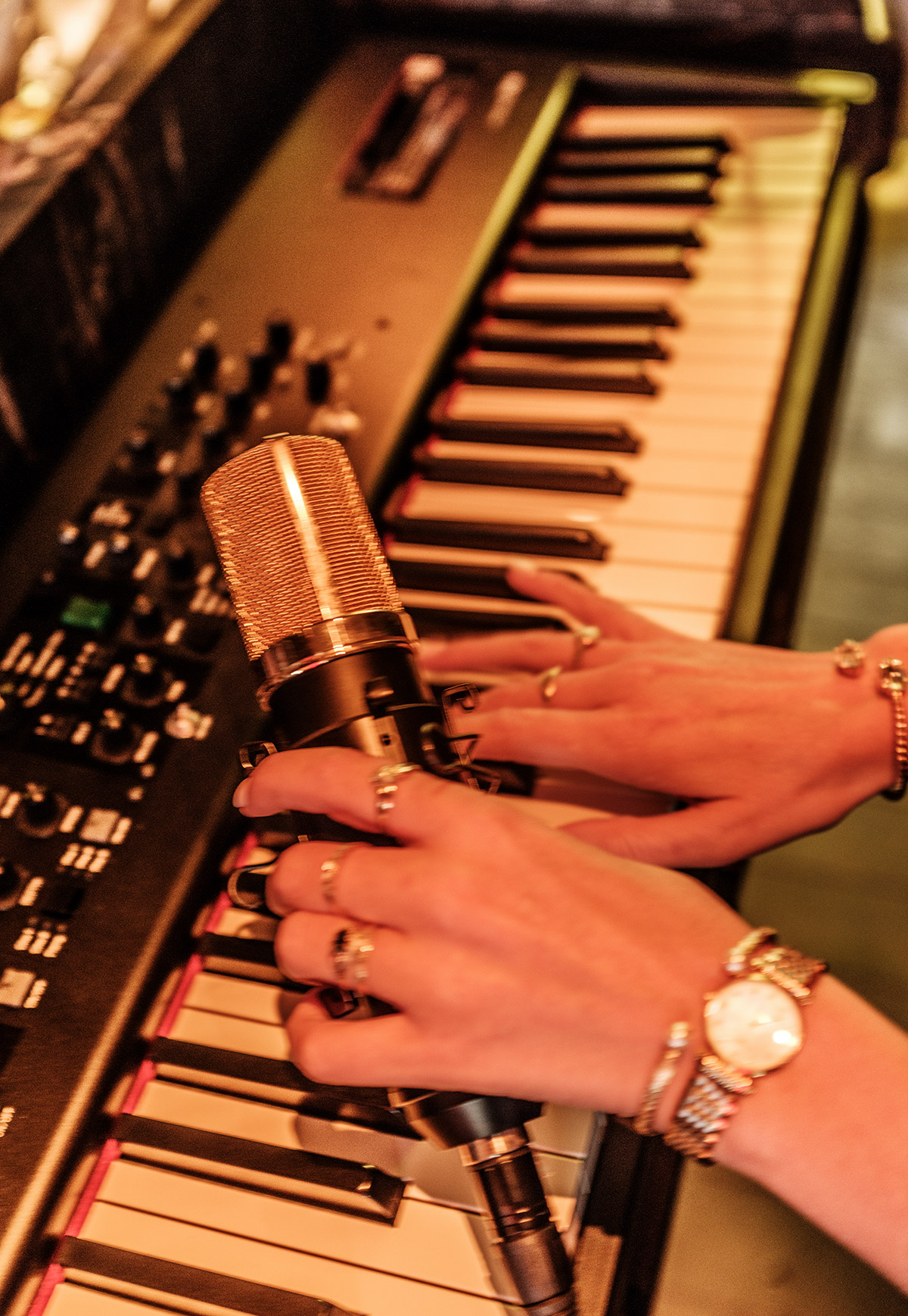 Piano bar with intimate atmosphere at Hotel Pigalle Gothenburg