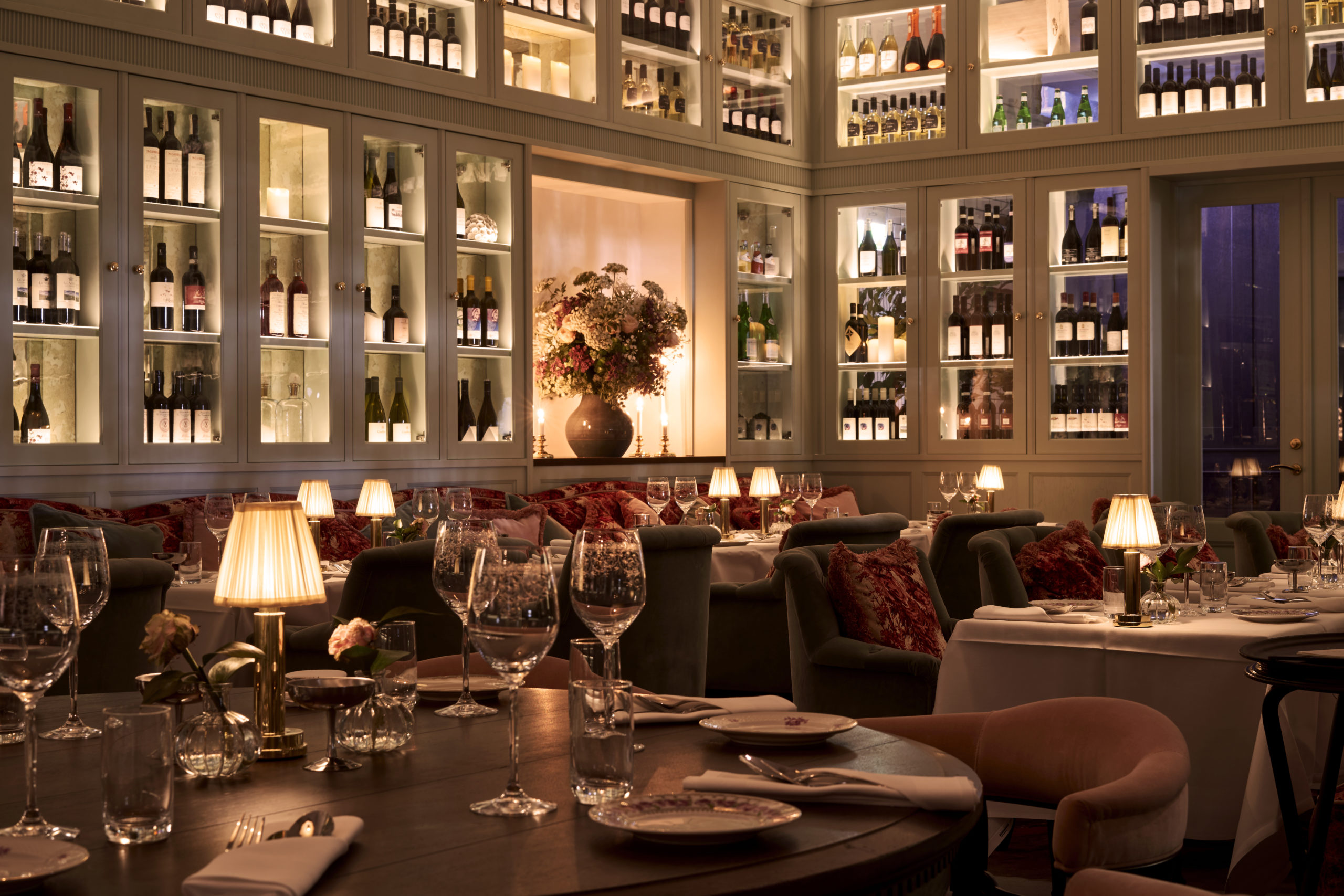 Gildas restaurant evening ambiance at Ystad Saltsjobad